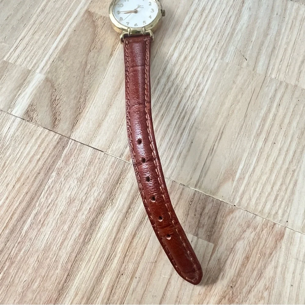 Timex ladies gold tone brown leather dress watch NEW BATTERY